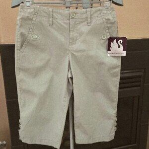 NWT Gloria Vanderbilt sz 6P green capris